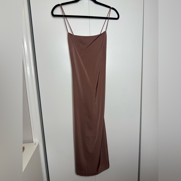 NBD - Malia Midi Dress in Mauve - Small - Picture 3 of 12
